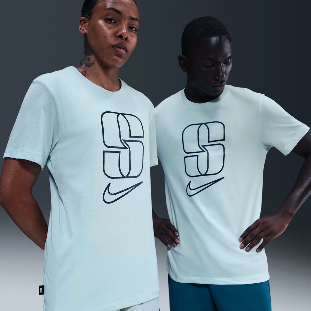 Sabrina
Men's Dri-FIT Basketball T-Shirt